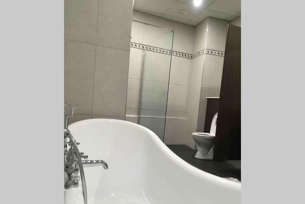 The Loft @ Clifden Bay Apartments Екстер'єр фото