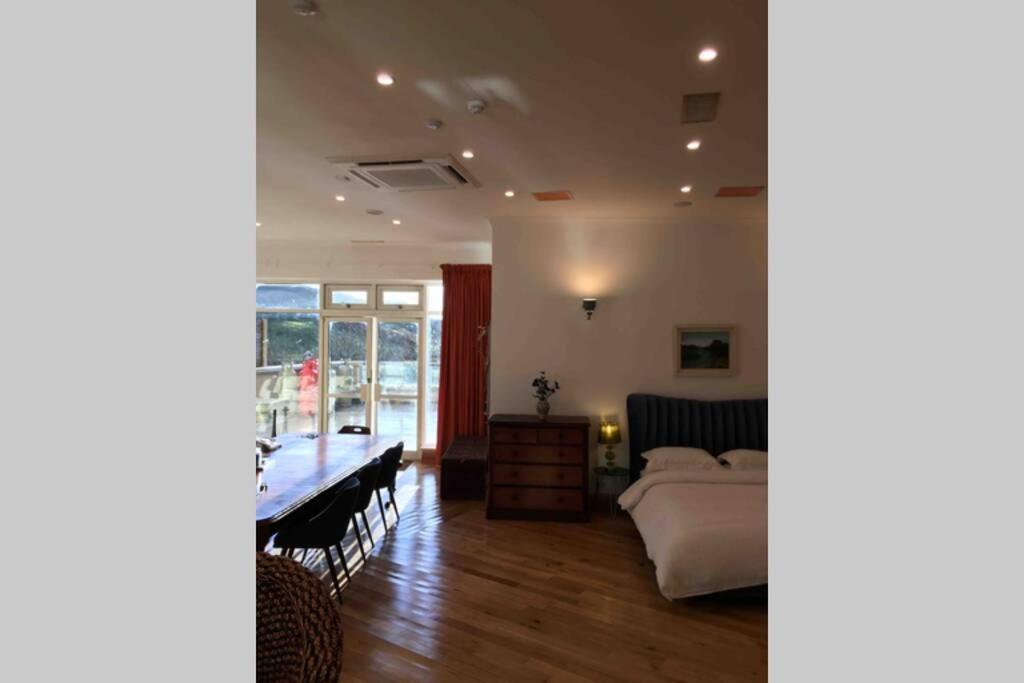 The Loft @ Clifden Bay Apartments Екстер'єр фото